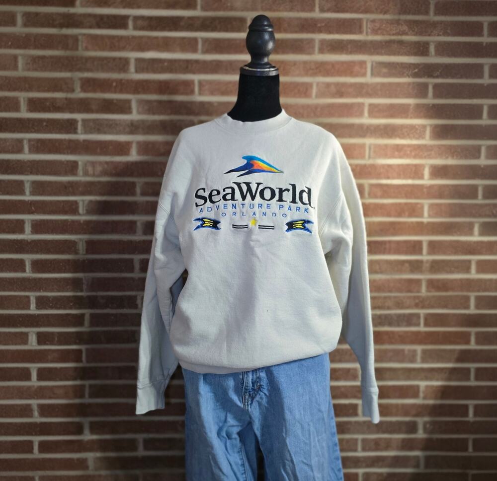 Vintage 90s SeaWorld Orlando Crewneck Sweatshirt Embroidered Logo Large
